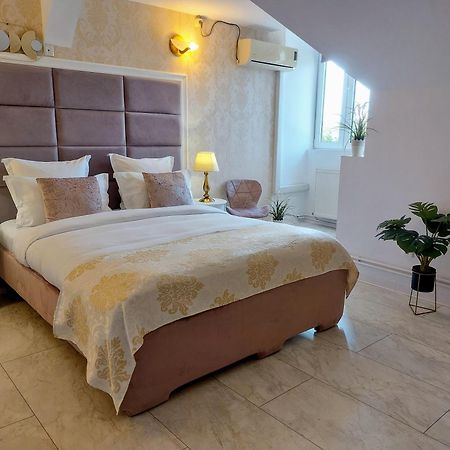 Pension Casablanca Campina Esterno foto