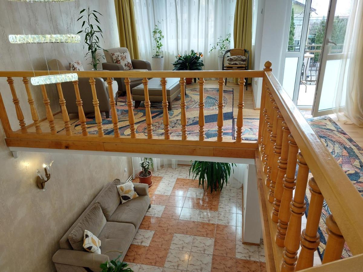 Pension Casablanca Campina Esterno foto